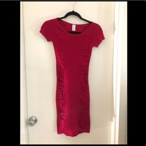 BEAUTIFUL BACKLESS RED DRESS